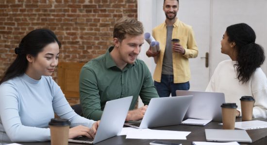 corporate-workers-brainstorming-together
